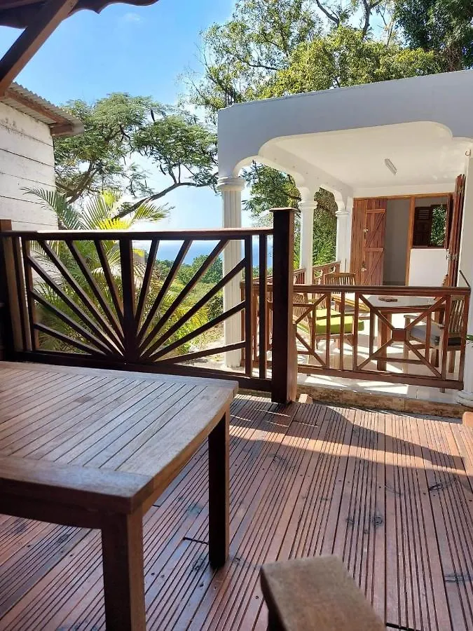 Holiday home Magnifique Maison Creole, 3 Chambres, Vue Mer Pointe-Noire